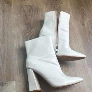 Boohoo White Heeled Boots with Stiletto Heel